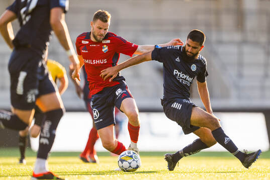 Östers Niklas Söderberg och Utsiktens Suleman Zurmati