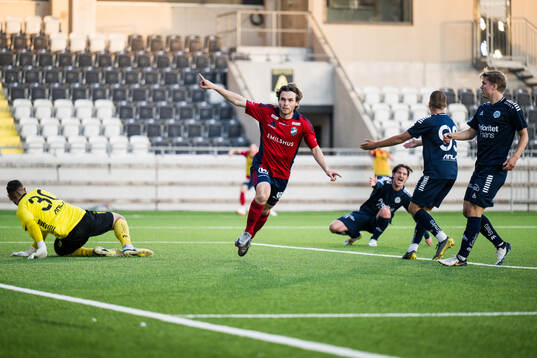 Östers Theodor Johansson jublar