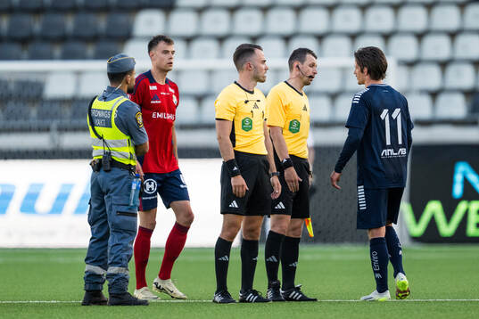 Östers Thorri Mar Thorisson, Domare Jasmin Svraka och