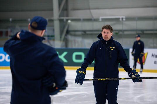 Assistant coach Stefan Klockare of Sweden at a practice