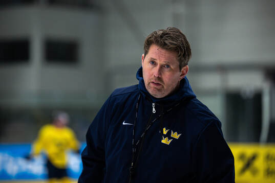 Assistant coach Stefan Klockare of Sweden at a practice