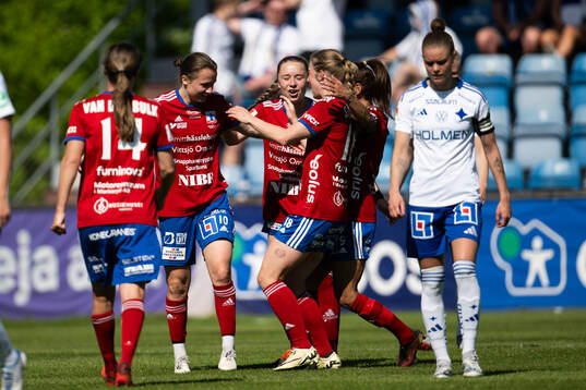 Vittsjös Kayla Adamek jublar