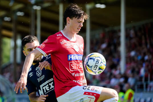 Örgrytes Edi Sylisufaj och Degerfors Oscar Wallin