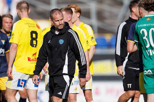 Falkenbergs tränare Christoffer Andersson