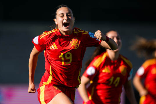 Alba Cerrato of Spain celebrates