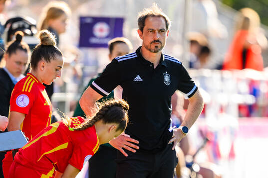 Head coach Kenio Gonzalo of Spain