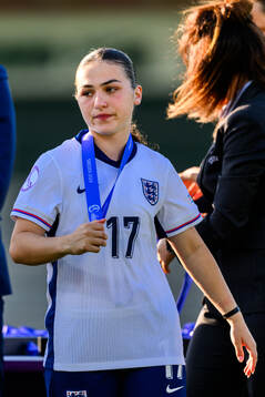 Eva Gray of England looks dejected