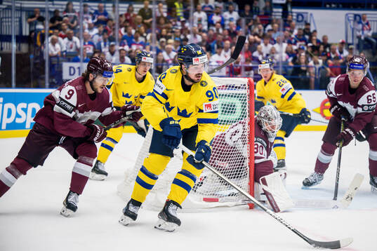 Renars Krastenbergs of Latvia and Marcus Johansson of Sweden