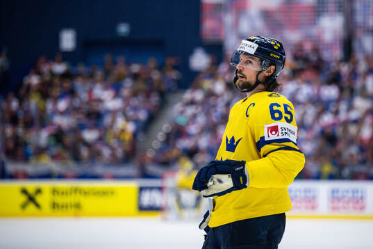 Erik Karlsson of Sweden