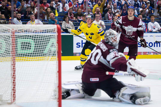 Fabian Zetterlund of Sweden celebrates scoring the 2-3 goal
