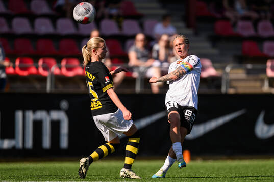 AIKs Olivia Lindstedt och Häckens Filippa Curmark