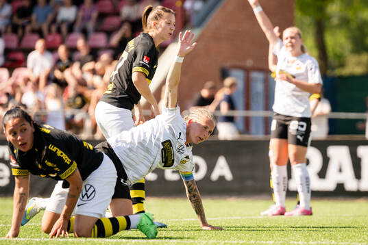 Häckens Filippa Curmark reagerar