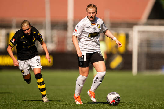Häckens Johanna Fossdalsá Sørensenunder fotbollsmatchen