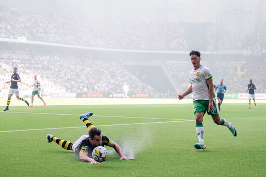 AIKs Sotirios Papagiannopoulos och Hammarbys Deniz Gul