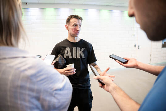 AIKs Bersant Celina i mixade zonen