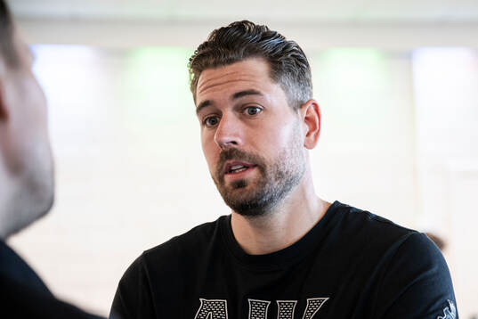 AIKs målvakt Kristoffer Nordfeldt i mixade zonen