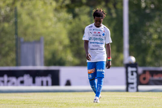 Värnamos Frank Junior Adjei deppar