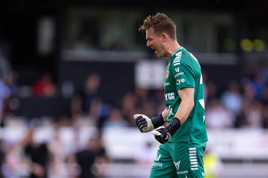 Kalmars målvakt Jakob Kindberg jublar