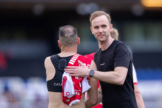 Kalmars tränare Henrik Jensen jublar