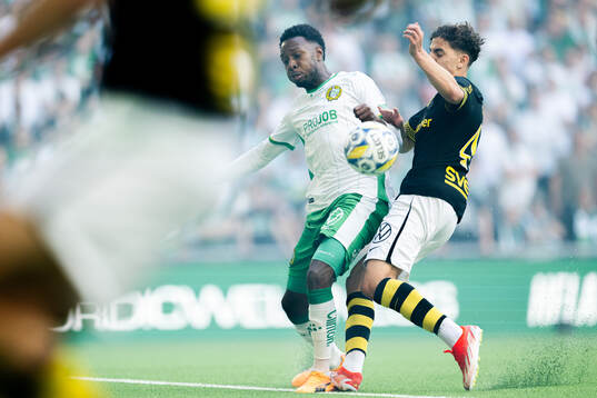 Hammarbys Shaquille Pinas och AIKs Taha Ayari