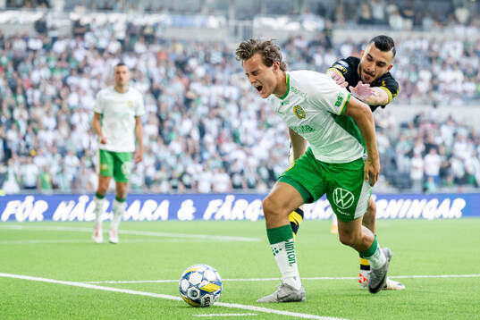 Hammarbys Hampus Skoglund och AIKs Ioannis Pittas