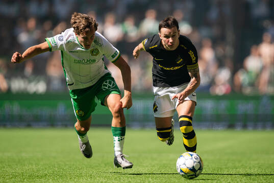 Hammarbys Hampus Skoglund och AIKs Bersant Celina