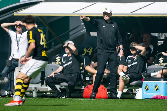 AIKs tränare Henning Berg