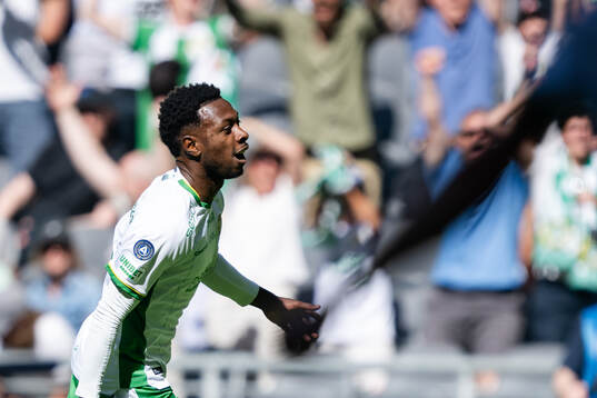 Hammarbys Shaquille Pinas jublar
