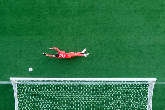 AIKs målvakt Kristoffer Nordfeldt släpper in 1-0 av