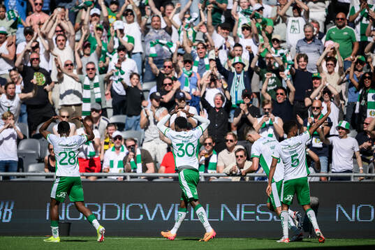 Hammarbys Shaquille Pinas jublar