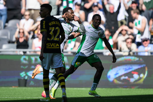 Hammarbys Shaquille Pinas jublar