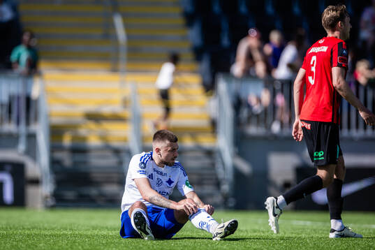 IFK Norrköpings Carl Björk deppar