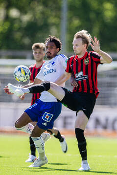 IFK Norrköpings Jesper Ceesay och Brommapojkarnas Tim Waker