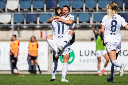 Djurgårdens Alexsandra Lobanova jublar