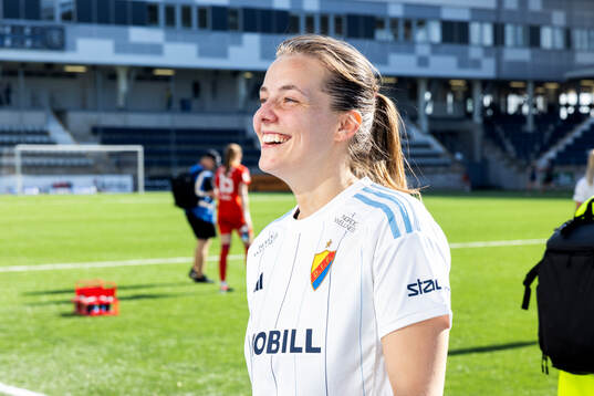 Djurgårdens Ina Vårhus jublar