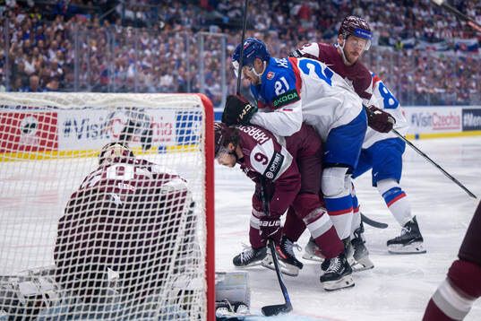 Renars Krastenbergs of Latvia and Milos Kelemen of Slovakia