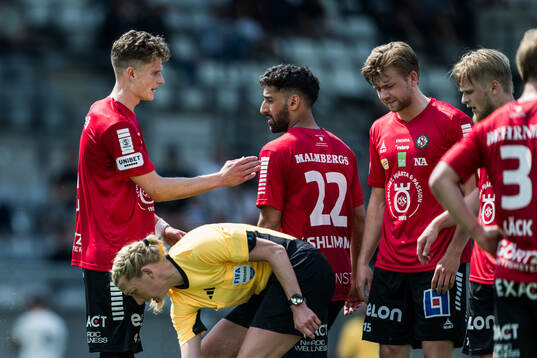 Örebros Erik Mc Cue deppar