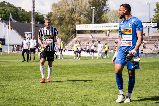 Landskronas Philip Andersson och målvakt Amr Kaddoura