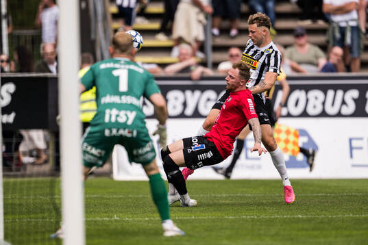 Örebros Jesper Modig och Landskronas Frederik Ihler