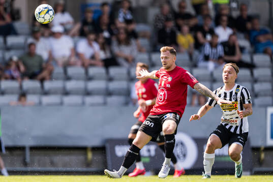 Örebros Jesper Modig och Landskronas Vincent Sundberg