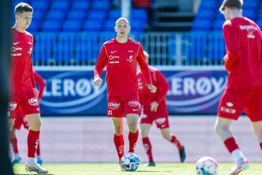 Ruben Kristiansen of Brann warms up