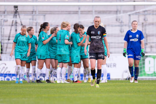 Växjö DFFs Emma Pennsäter deppar