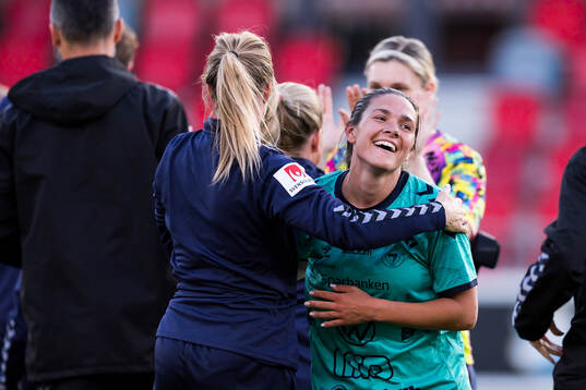 Kristianstads Carly Wickenheiser jublar
