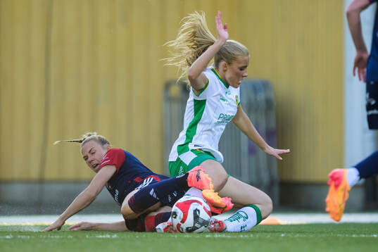 FC Rosengårds Jessica Wik och Hammarbys Smilla Holmberg