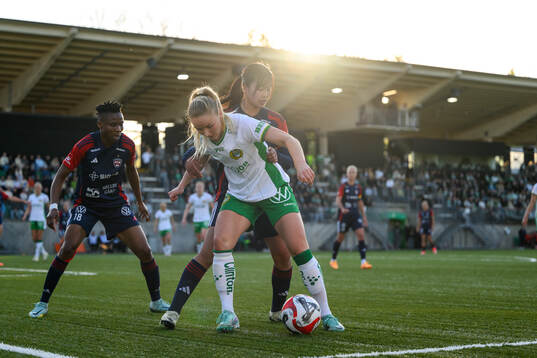 FC Rosengårds Halimatu Ibrahim Ayinde och Momoko Tanikawa