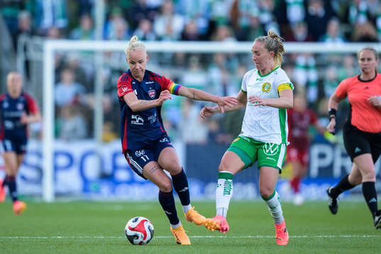 FC Rosengårds Caroline Seger och Hammarbys Julia Roddar
