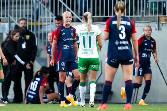 FC Rosengårds Caroline Seger reagerar