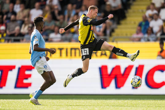 Malmö FFs Taha Ali och Häckens Julius Lindberg