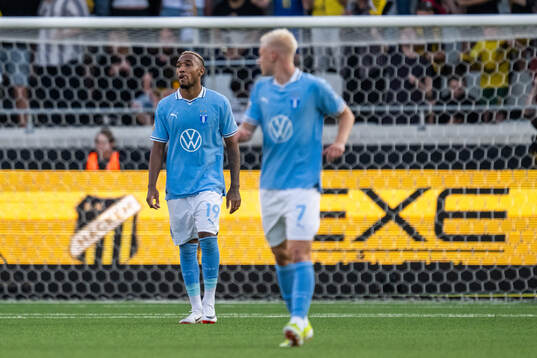 Malmö FFs Derek Cornelius deppar