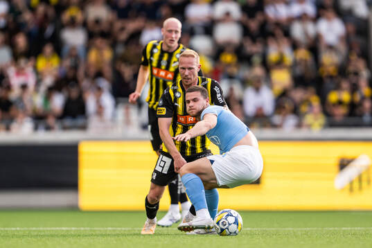 Häckens Mikkel Rygaard Jensen och Malmö FFs Gabriel